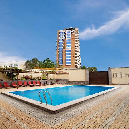 Bien Hotel Yerevan Exterior foto