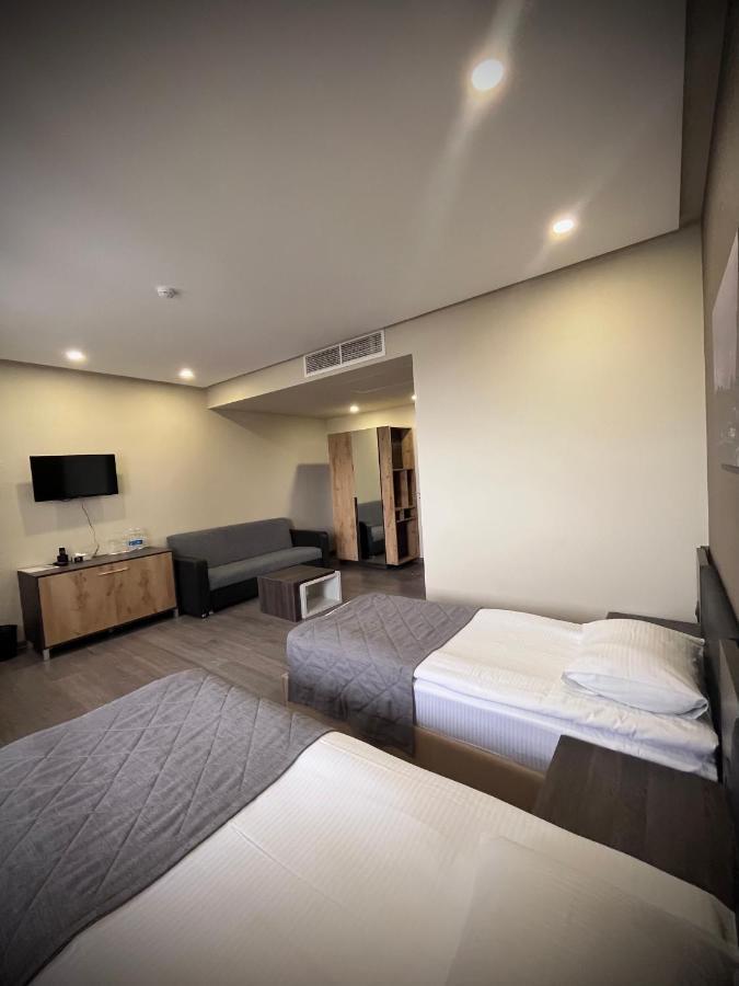 Bien Hotel Yerevan Exterior foto