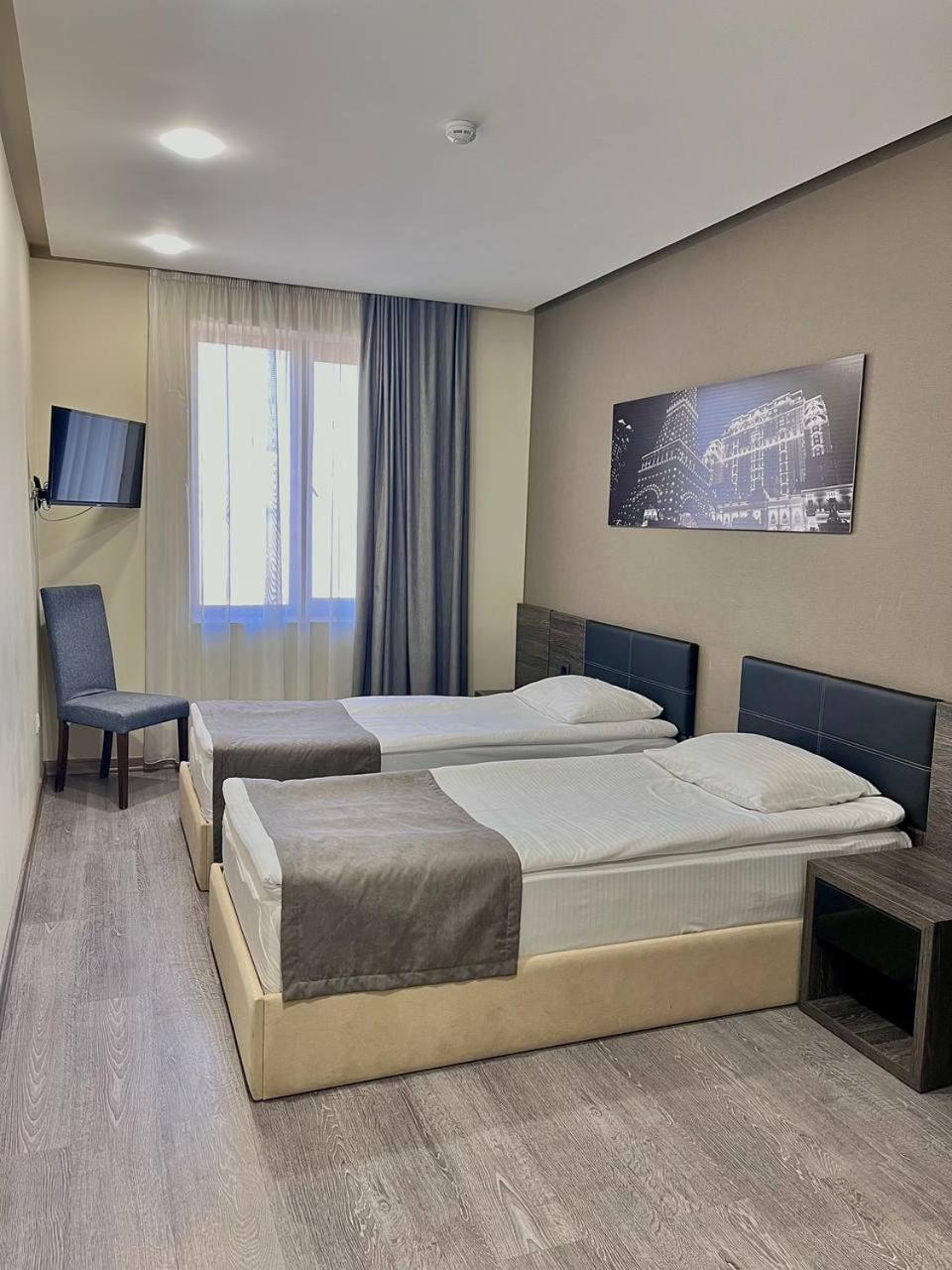 Bien Hotel Yerevan Exterior foto