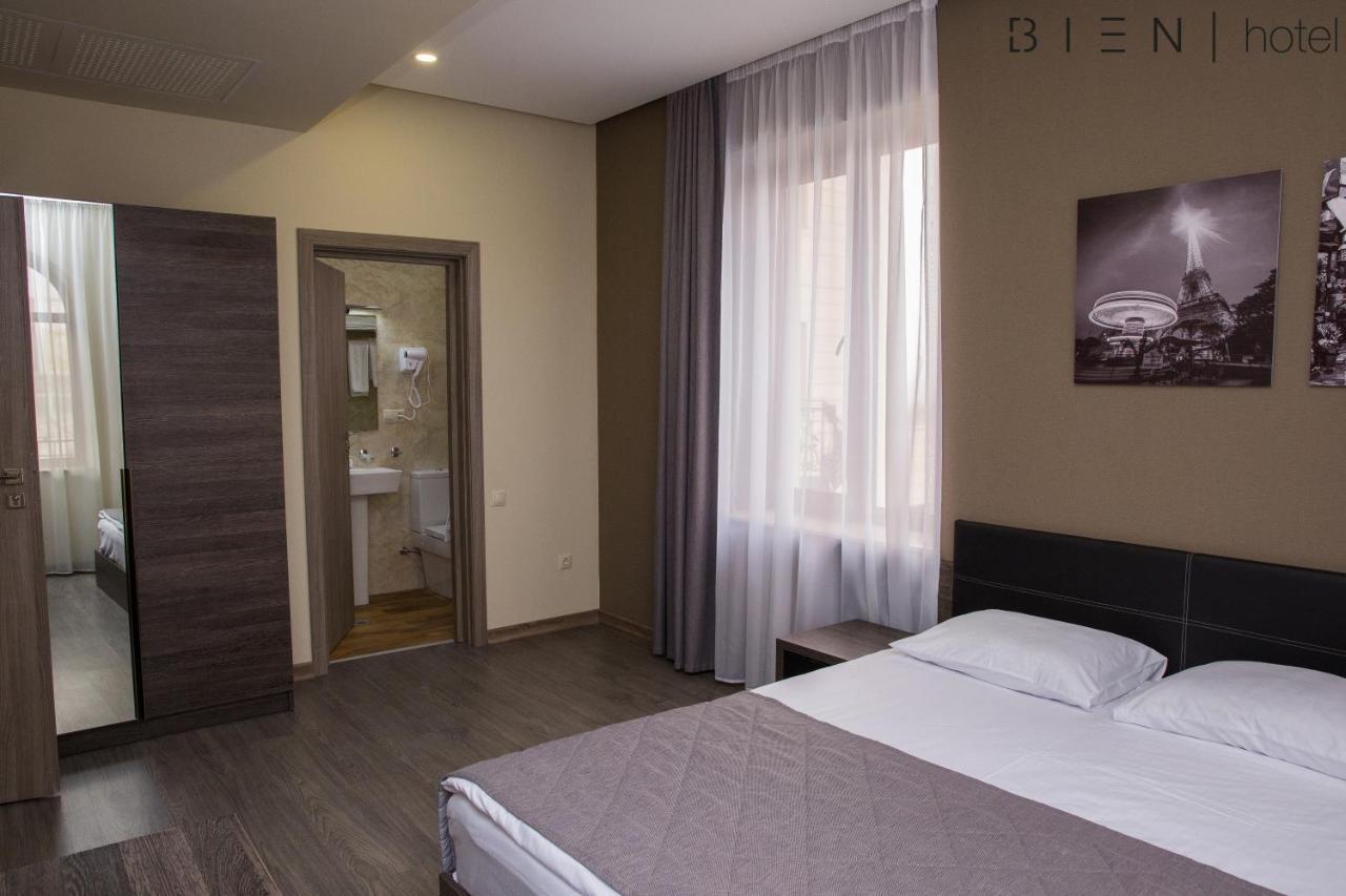 Bien Hotel Yerevan Exterior foto
