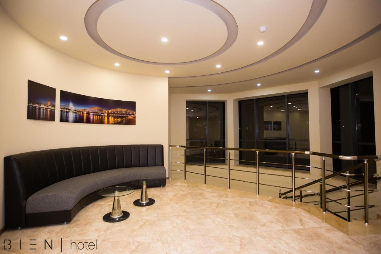 Bien Hotel Yerevan Exterior foto